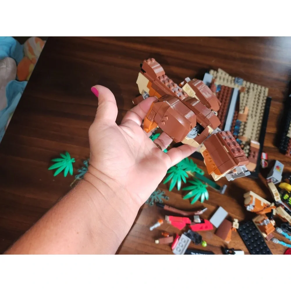 LEGO Jurassic Park: T. rex Breakout (Set 76956) pieces Unsure if complete